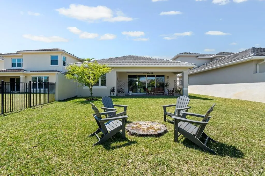 1362 Harvester Crossing Loxahatchee FL 33470