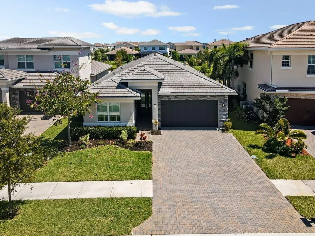 1362 Harvester Crossing Loxahatchee FL 33470