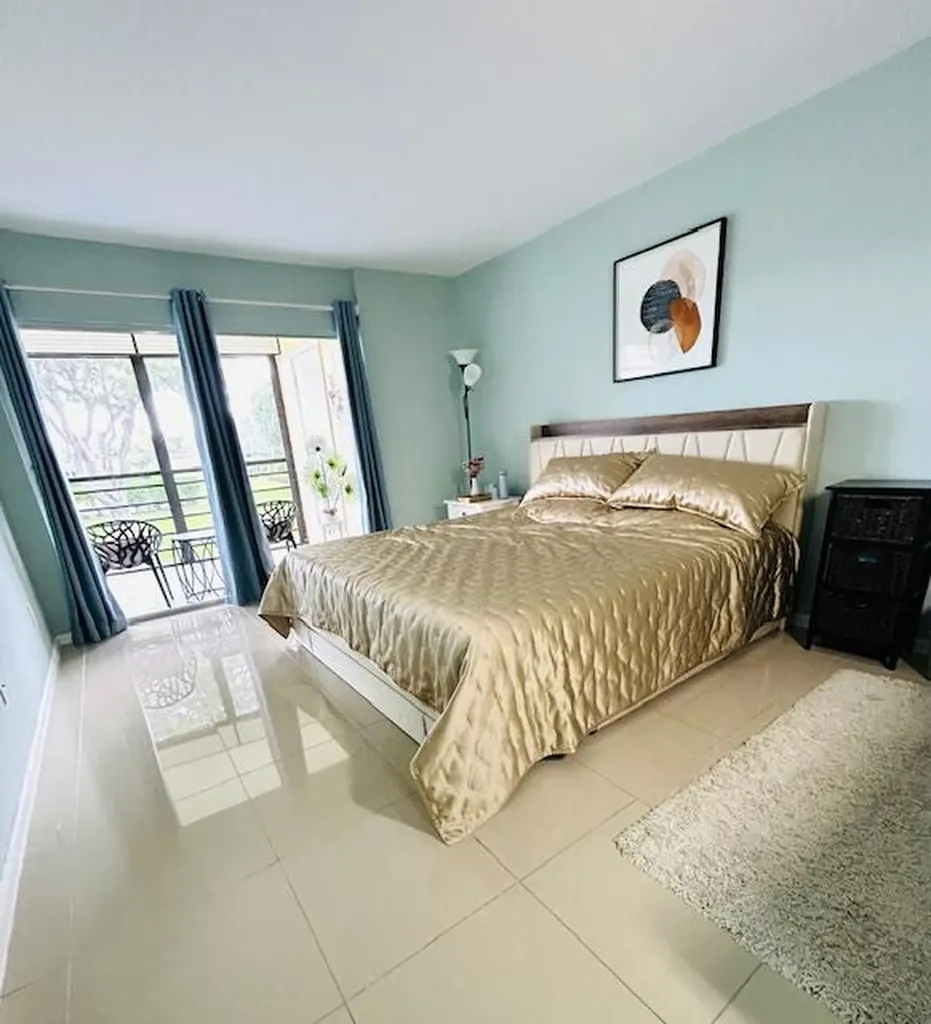 23370 Carolwood Lane Boca Raton FL 33428