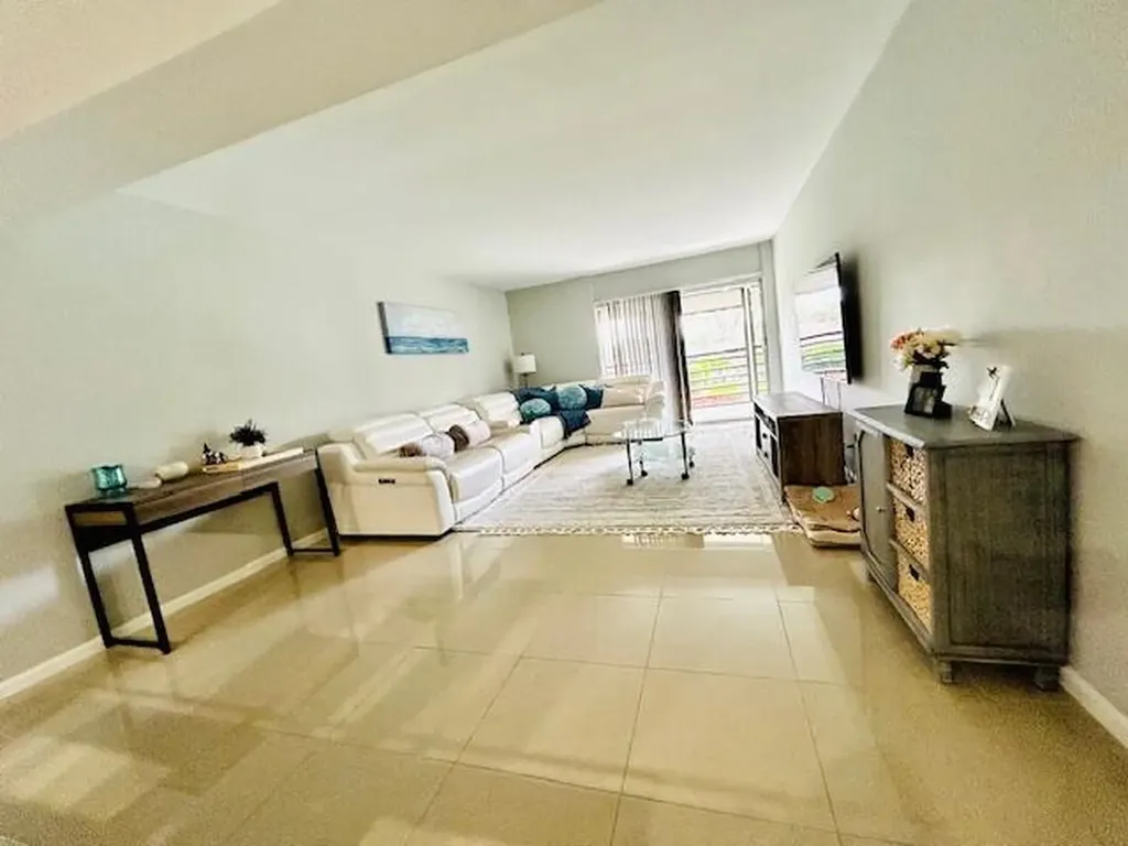 23370 Carolwood Lane Boca Raton FL 33428