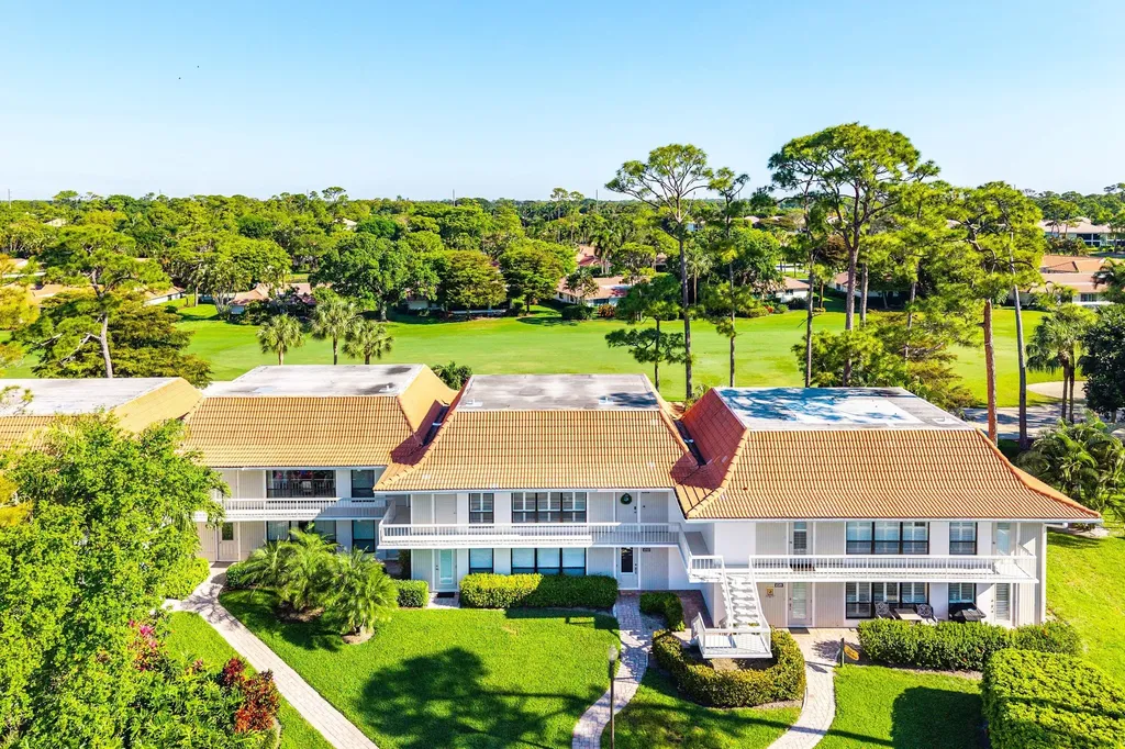 4595 Kittiwake Court Boynton Beach FL 33436