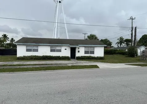 5713 Candlewood Street Mangonia Park FL 33407