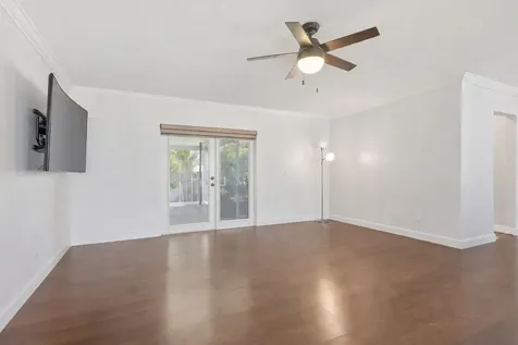 4688 NW 1st Street Plantation FL 33317