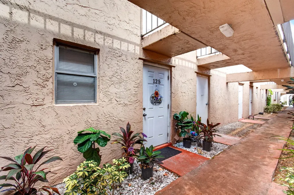 550 SW 2nd Avenue Boca Raton FL 33432