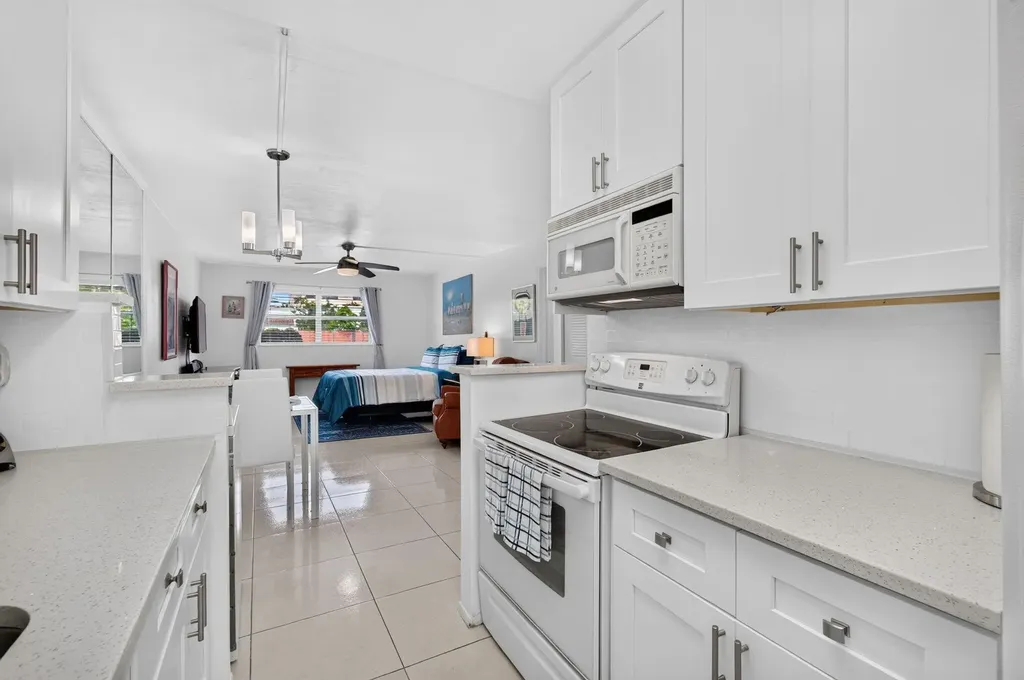 550 SW 2nd Avenue Boca Raton FL 33432