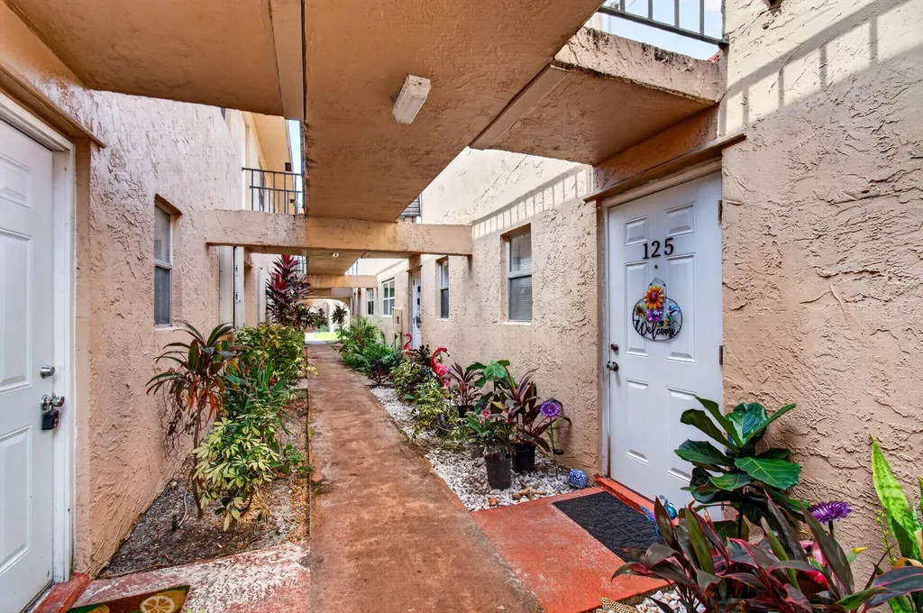 550 SW 2nd Avenue Boca Raton FL 33432