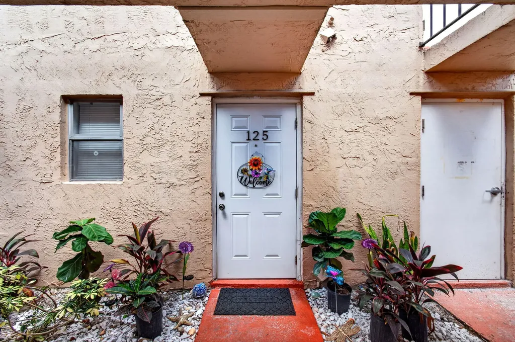 550 SW 2nd Avenue Boca Raton FL 33432