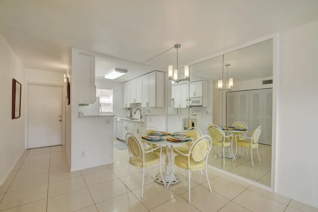 550 SW 2nd Avenue Boca Raton FL 33432