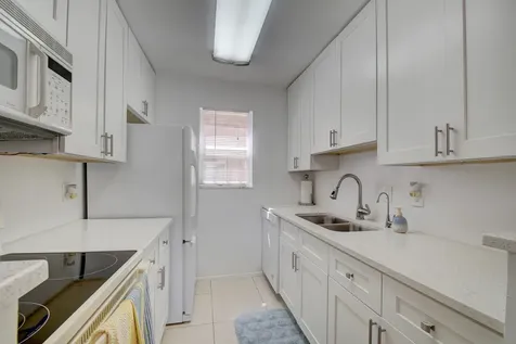 550 SW 2nd Avenue Boca Raton FL 33432