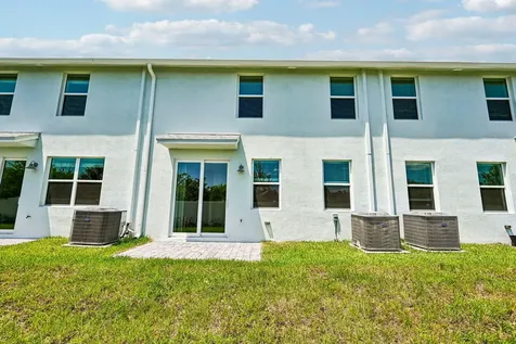 620 Salisbury Circle Fort Pierce FL 34982
