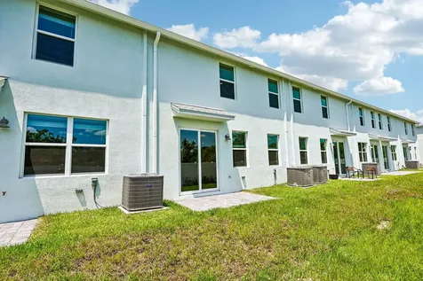 620 Salisbury Circle Fort Pierce FL 34982