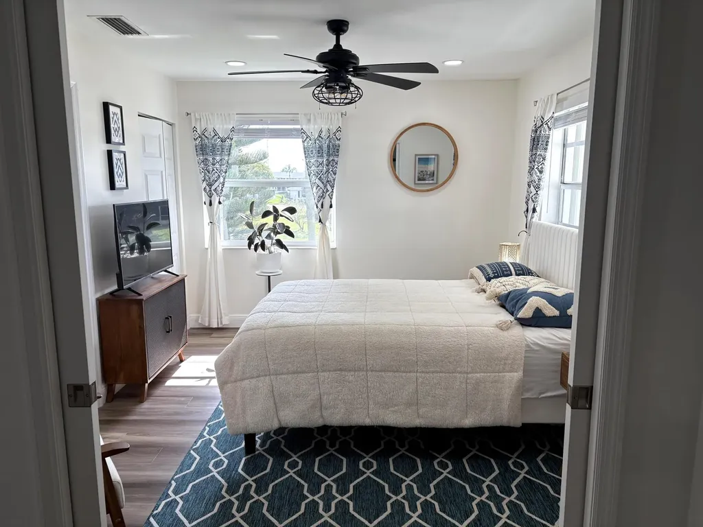 2825 SW 13th Street Delray Beach FL 33445