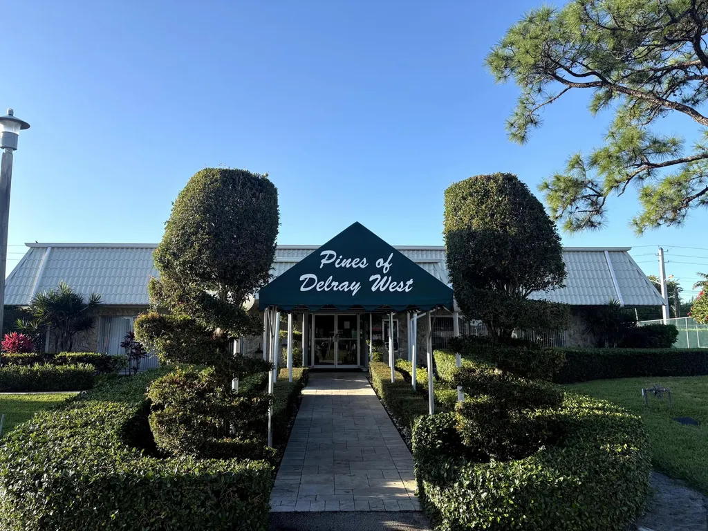 2825 SW 13th Street Delray Beach FL 33445