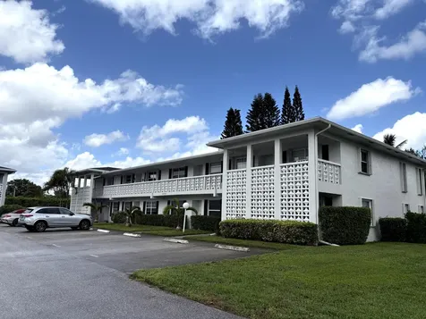 2825 SW 13th Street Delray Beach FL 33445