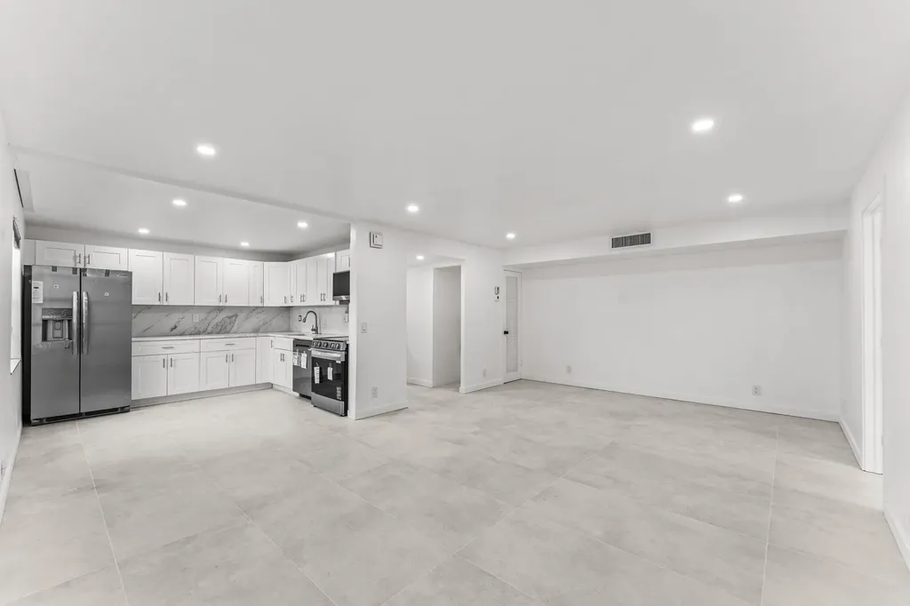 551 Piedmont L Delray Beach FL 33484