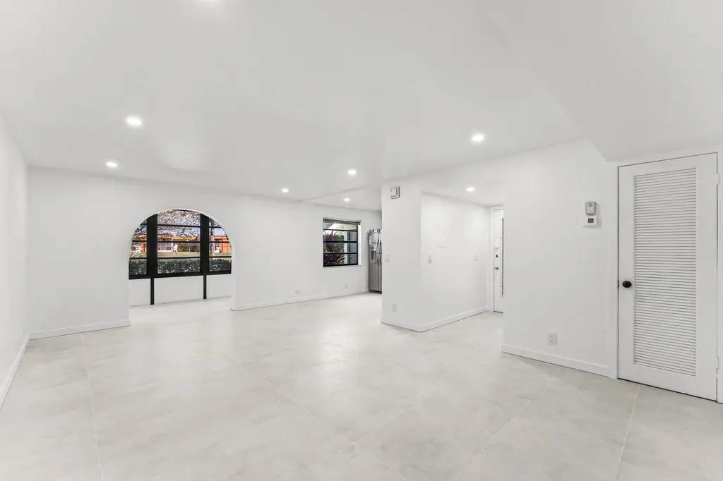551 Piedmont L Delray Beach FL 33484