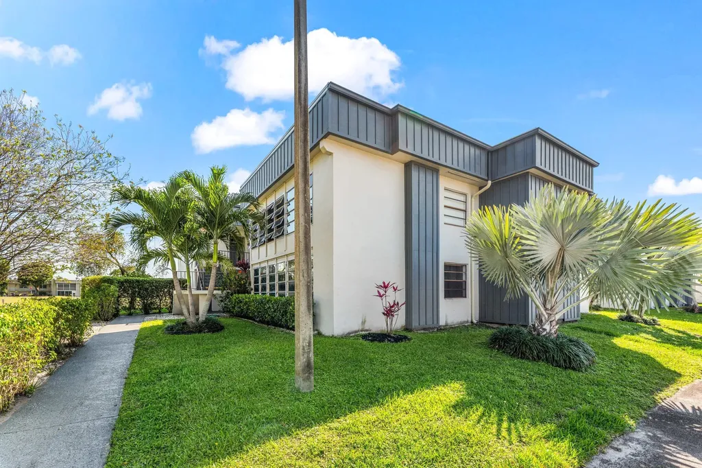 551 Piedmont L Delray Beach FL 33484