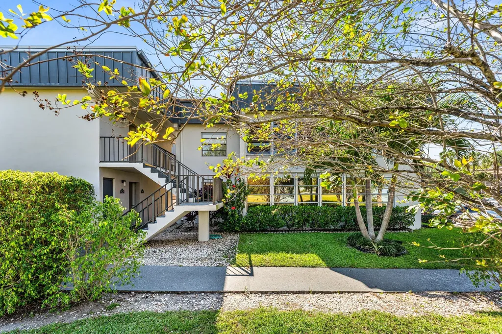 551 Piedmont L Delray Beach FL 33484