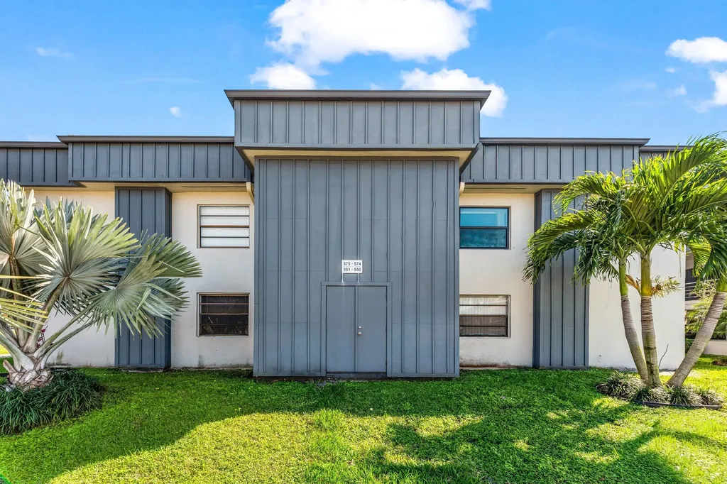 551 Piedmont L Delray Beach FL 33484