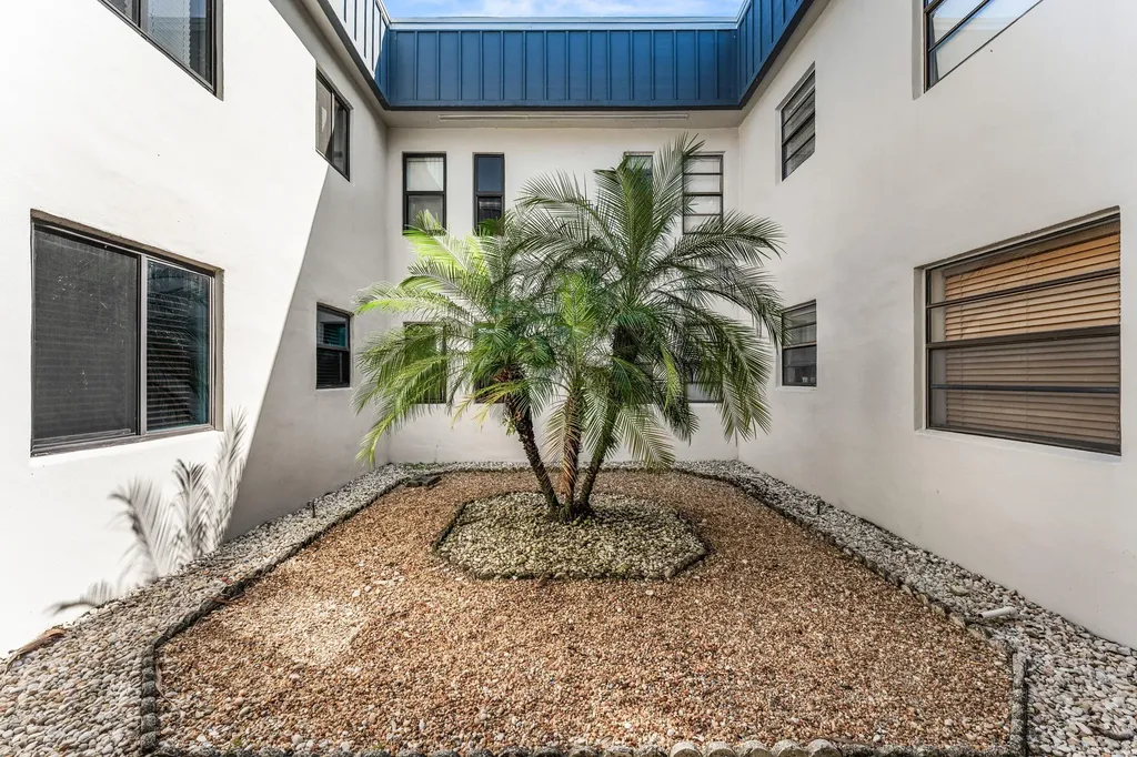 551 Piedmont L Delray Beach FL 33484