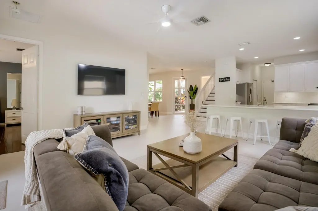 10894 Bitternut Hickory Lane Boynton Beach FL 33437