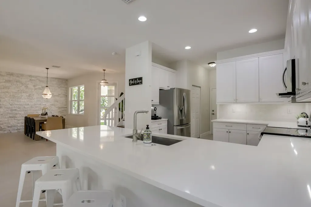 10894 Bitternut Hickory Lane Boynton Beach FL 33437