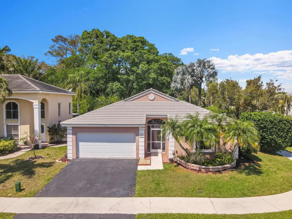 5303 NW 53rd Street Coconut Creek FL 33073