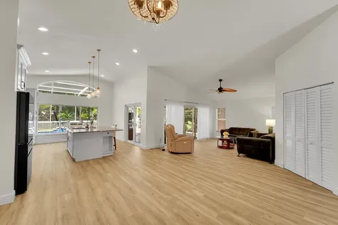 5303 NW 53rd Street Coconut Creek FL 33073