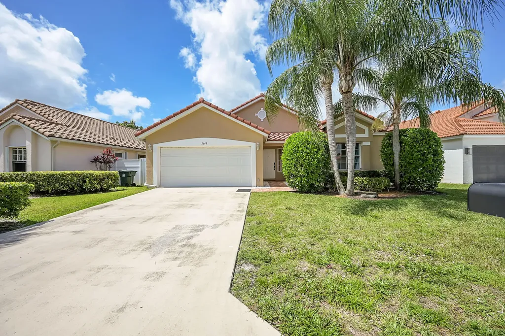 2649 Fairway Cove Court Wellington FL 33414