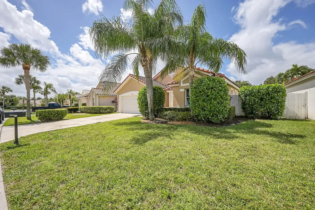 2649 Fairway Cove Court Wellington FL 33414