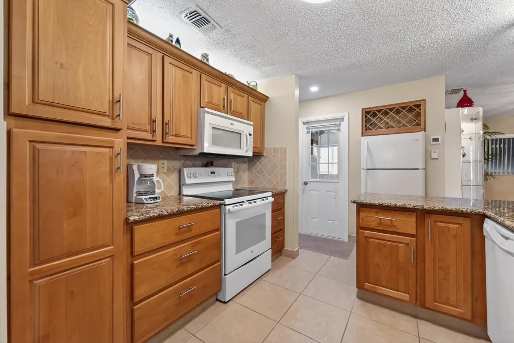 1601 SW 18th Street SW Boynton Beach FL 33426
