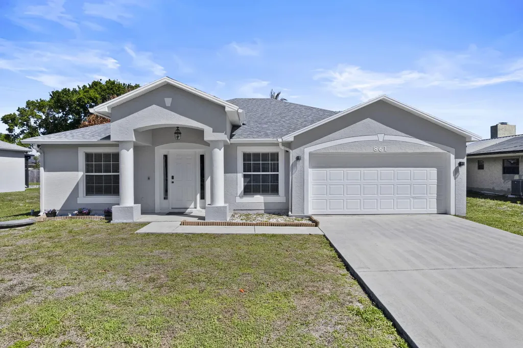 861 SE Cavern Avenue Port St Lucie FL 34983