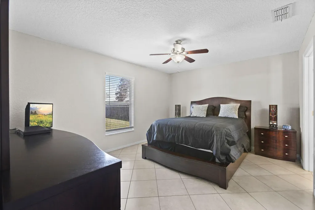 861 SE Cavern Avenue Port St Lucie FL 34983