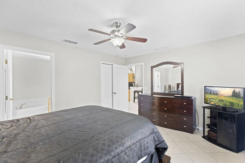 861 SE Cavern Avenue Port St Lucie FL 34983