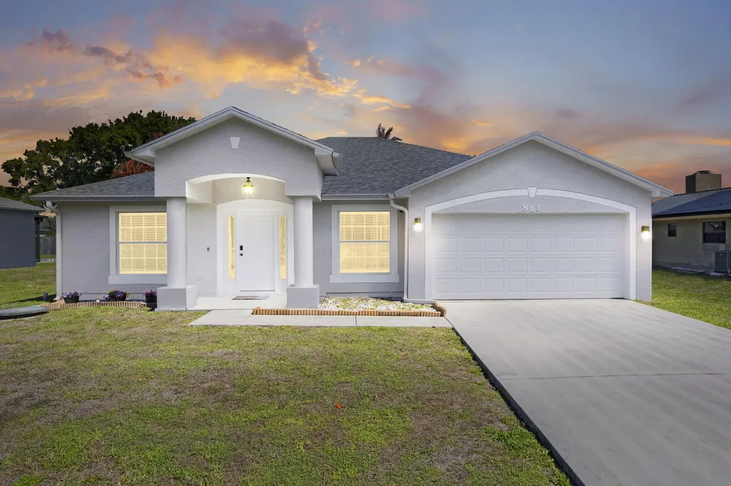 861 SE Cavern Avenue Port St Lucie FL 34983