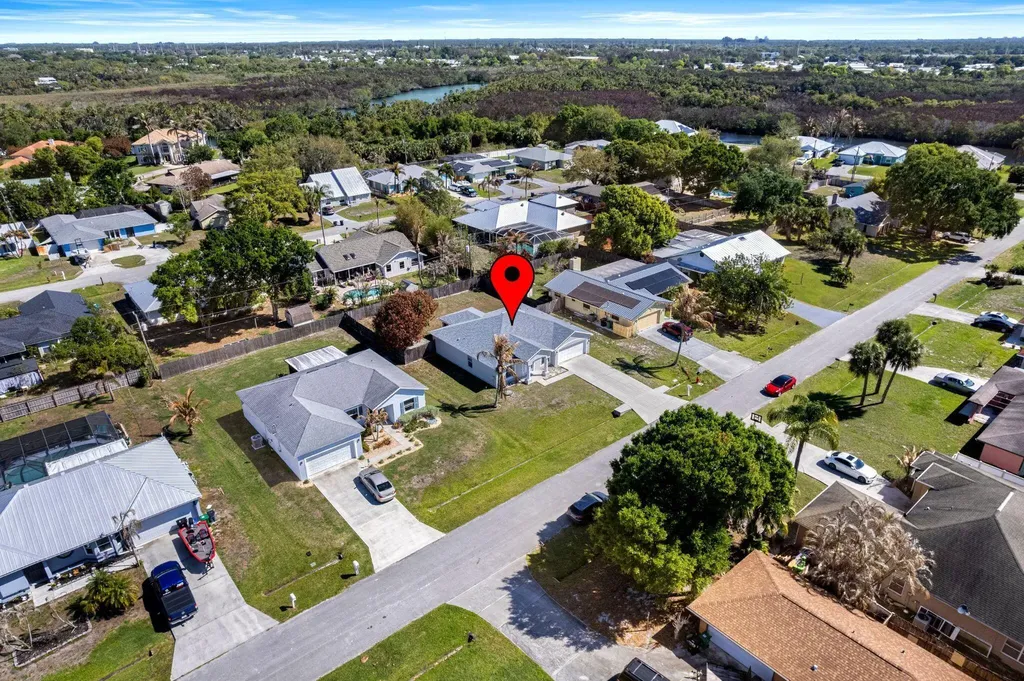 861 SE Cavern Avenue Port St Lucie FL 34983