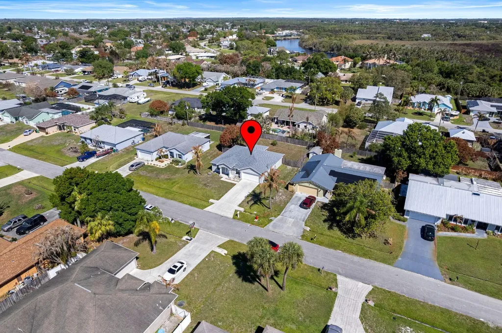 861 SE Cavern Avenue Port St Lucie FL 34983