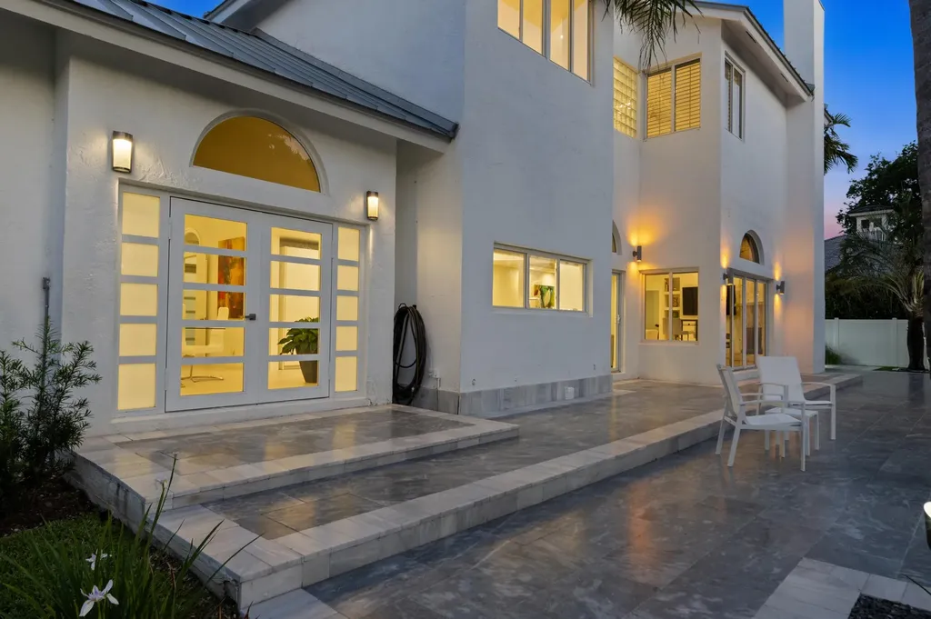 607 Intracoastal Drive Fort Lauderdale FL 33304