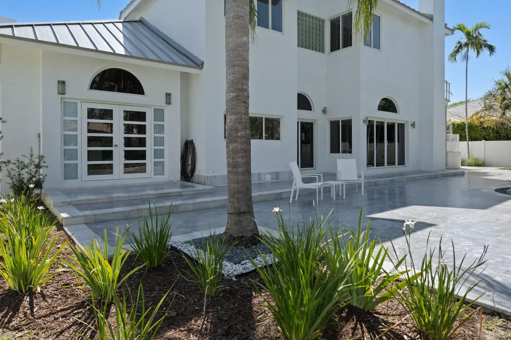607 Intracoastal Drive Fort Lauderdale FL 33304