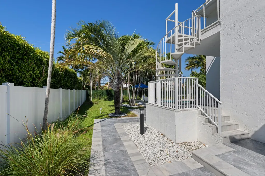 607 Intracoastal Drive Fort Lauderdale FL 33304