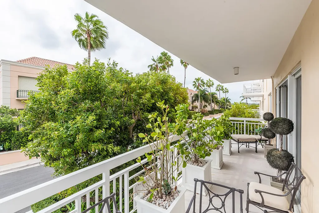 250 Bradley Place Palm Beach FL 33480