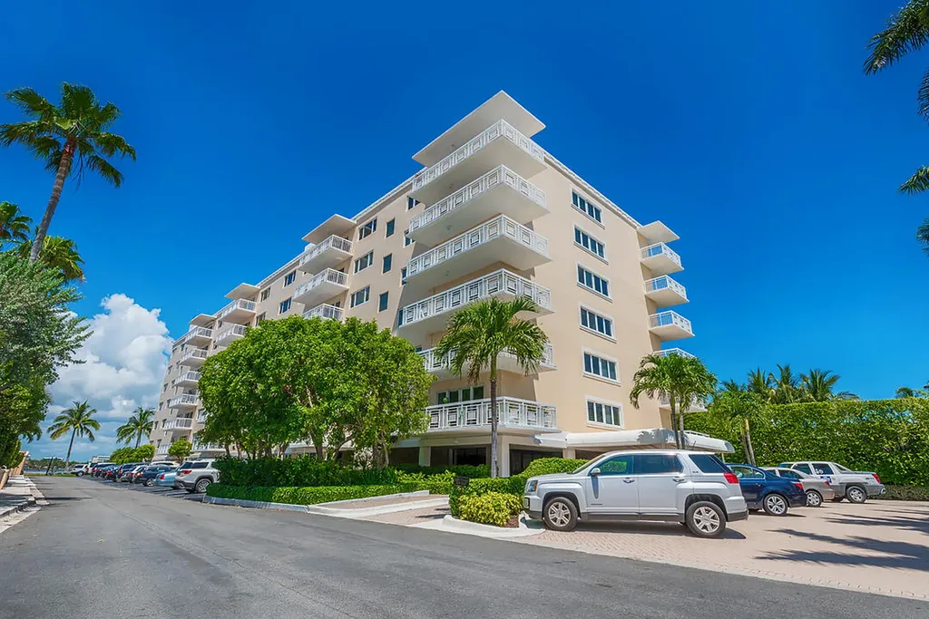 250 Bradley Place Palm Beach FL 33480