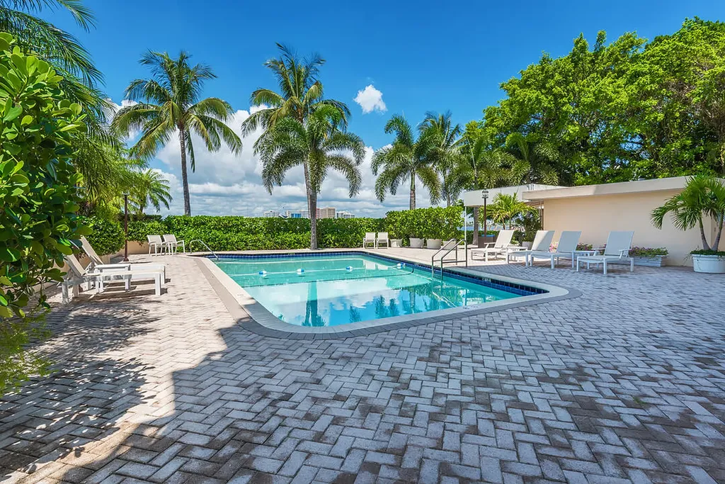 250 Bradley Place Palm Beach FL 33480