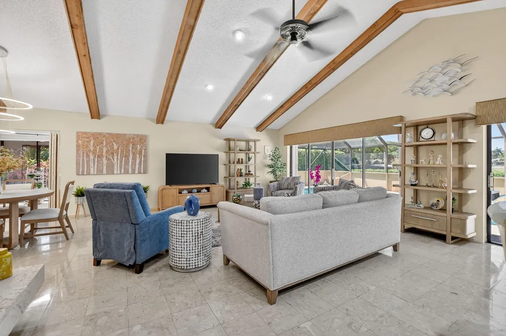 20021 Back 9 Drive Boca Raton FL 33498