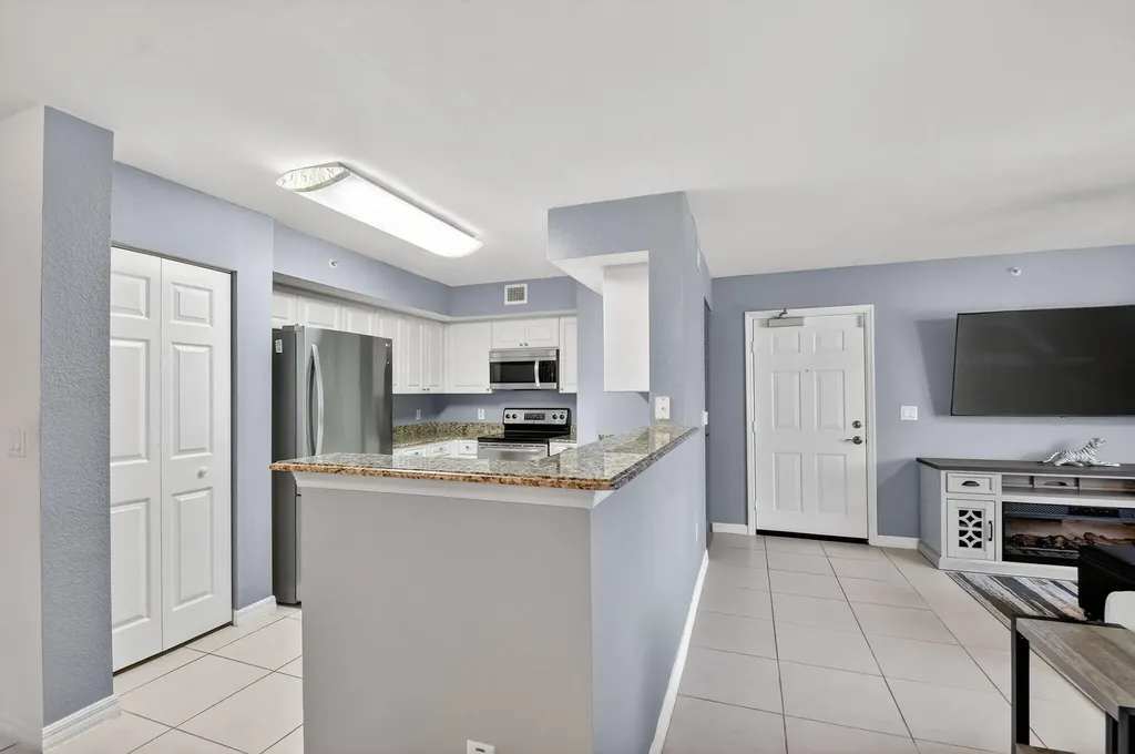 6769 Heritage Grande Boynton Beach FL 33437