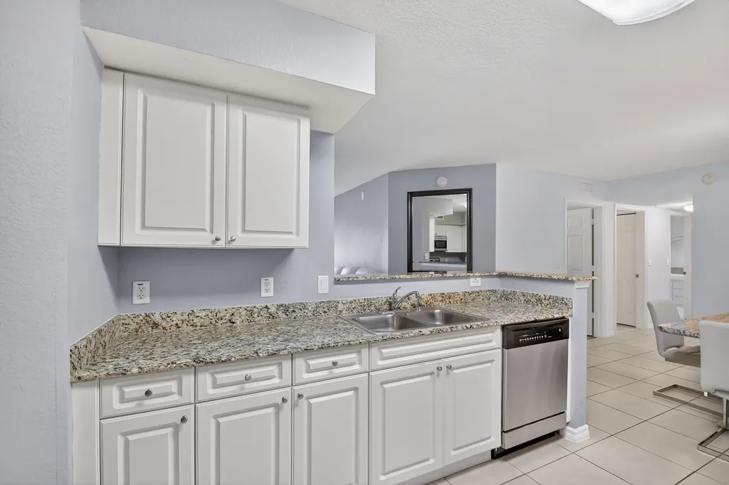 6769 Heritage Grande Boynton Beach FL 33437