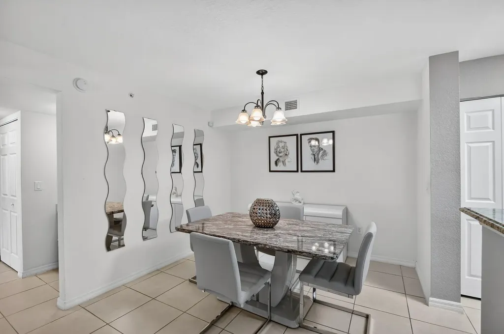 6769 Heritage Grande Boynton Beach FL 33437