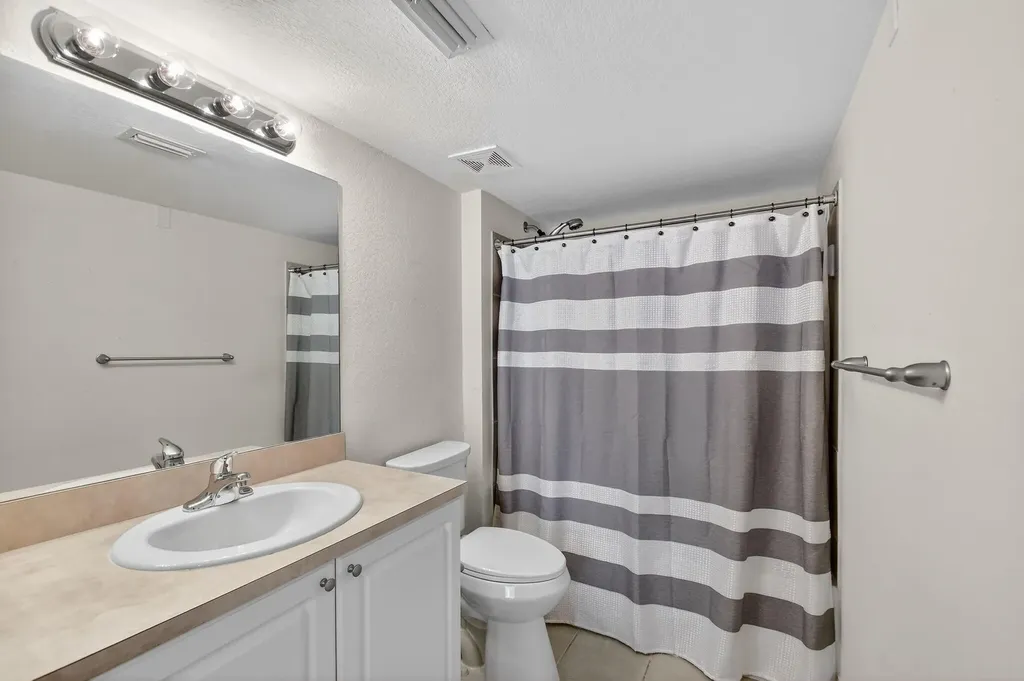 6769 Heritage Grande Boynton Beach FL 33437