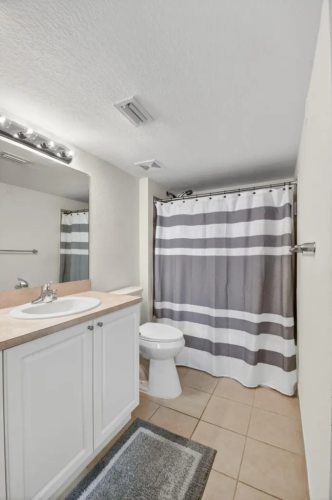 6769 Heritage Grande Boynton Beach FL 33437