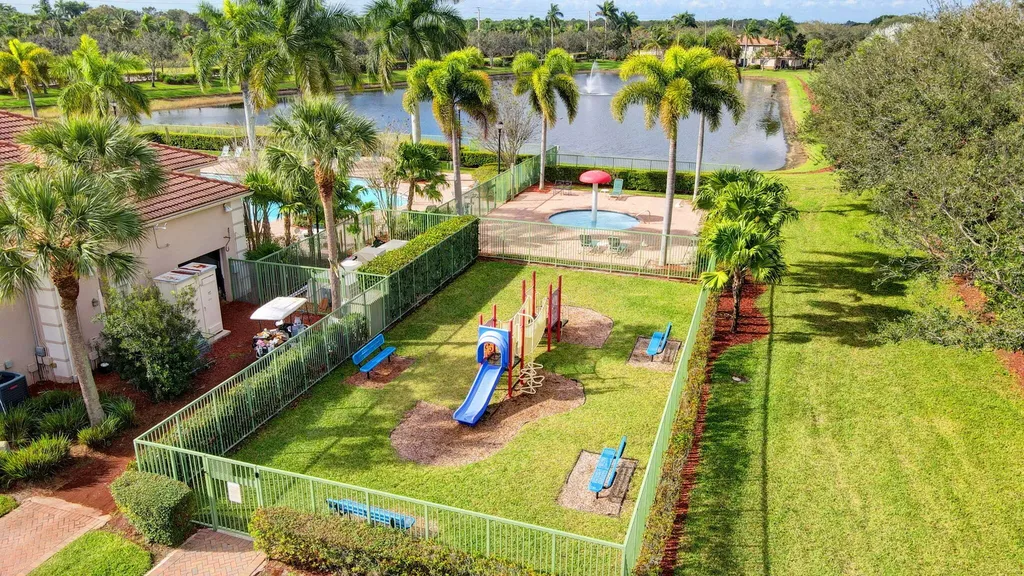 6769 Heritage Grande Boynton Beach FL 33437
